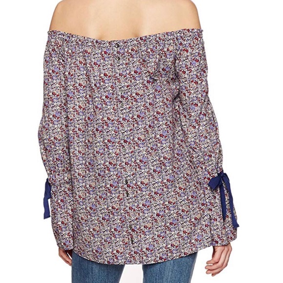 ‼️SALE!‼️Off the shoulder blouse 🎀 - Picture 2 of 2